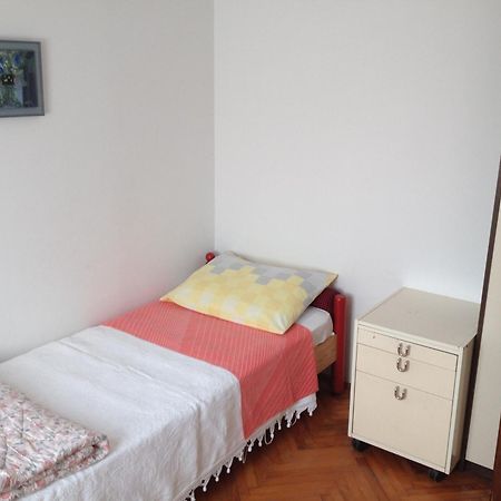 Apartment Cherry โรวีน ภายนอก รูปภาพ