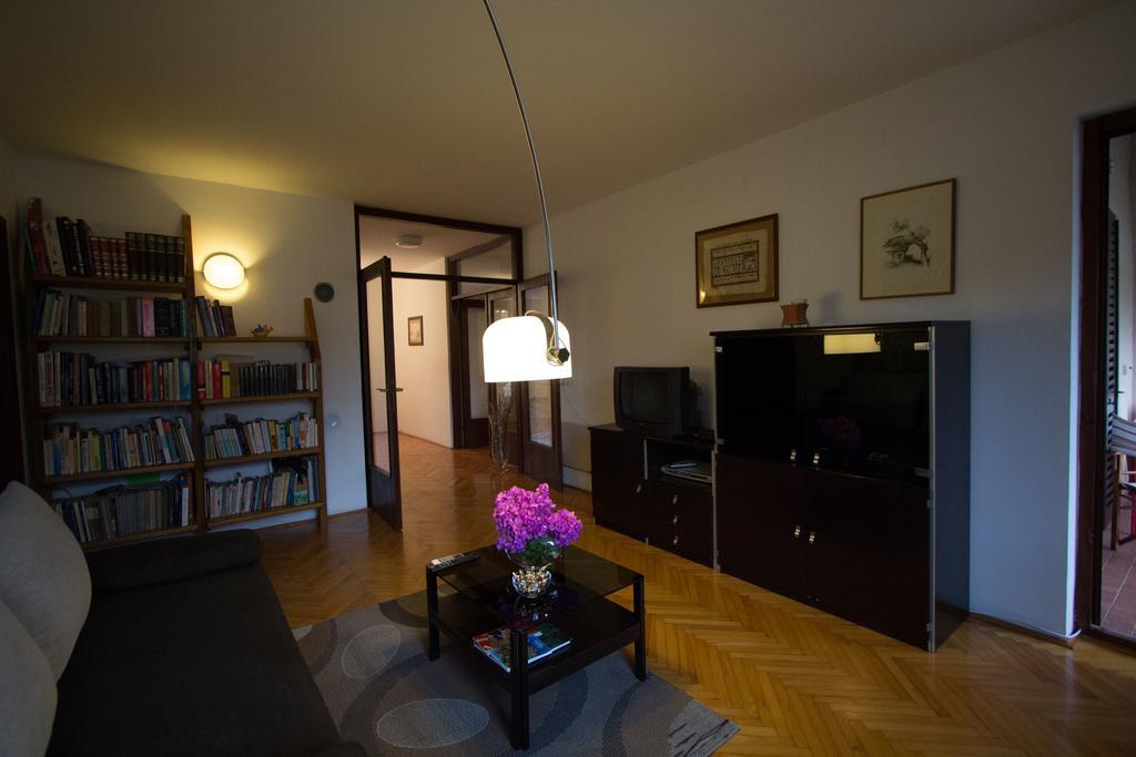 Apartment Cherry โรวีน ห้อง รูปภาพ