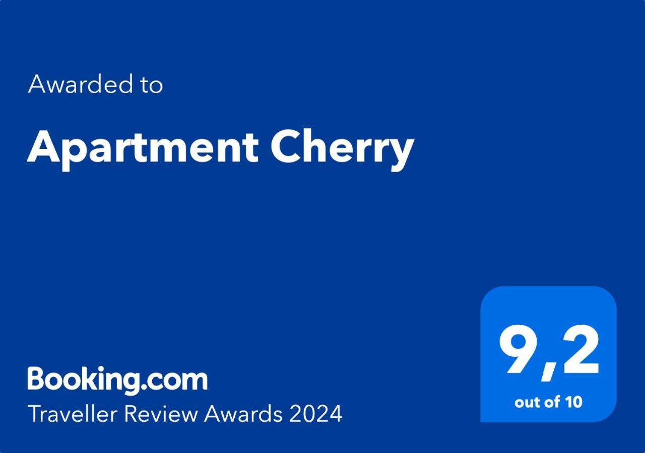 Apartment Cherry โรวีน ภายนอก รูปภาพ