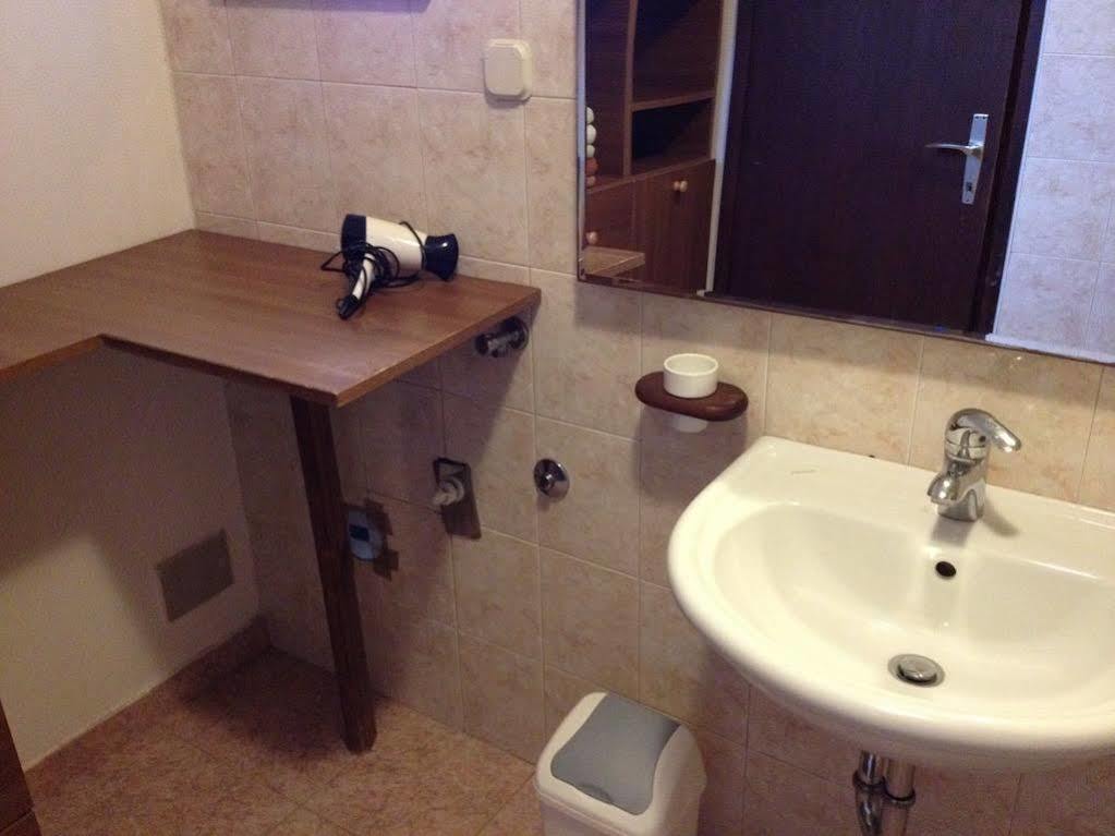 Apartment Cherry โรวีน ภายนอก รูปภาพ