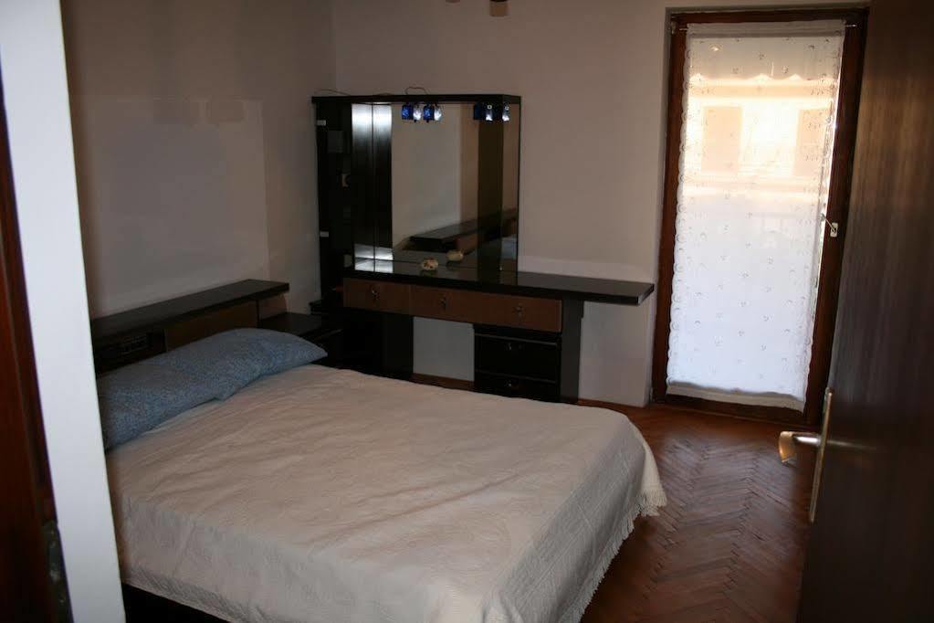 Apartment Cherry โรวีน ภายนอก รูปภาพ